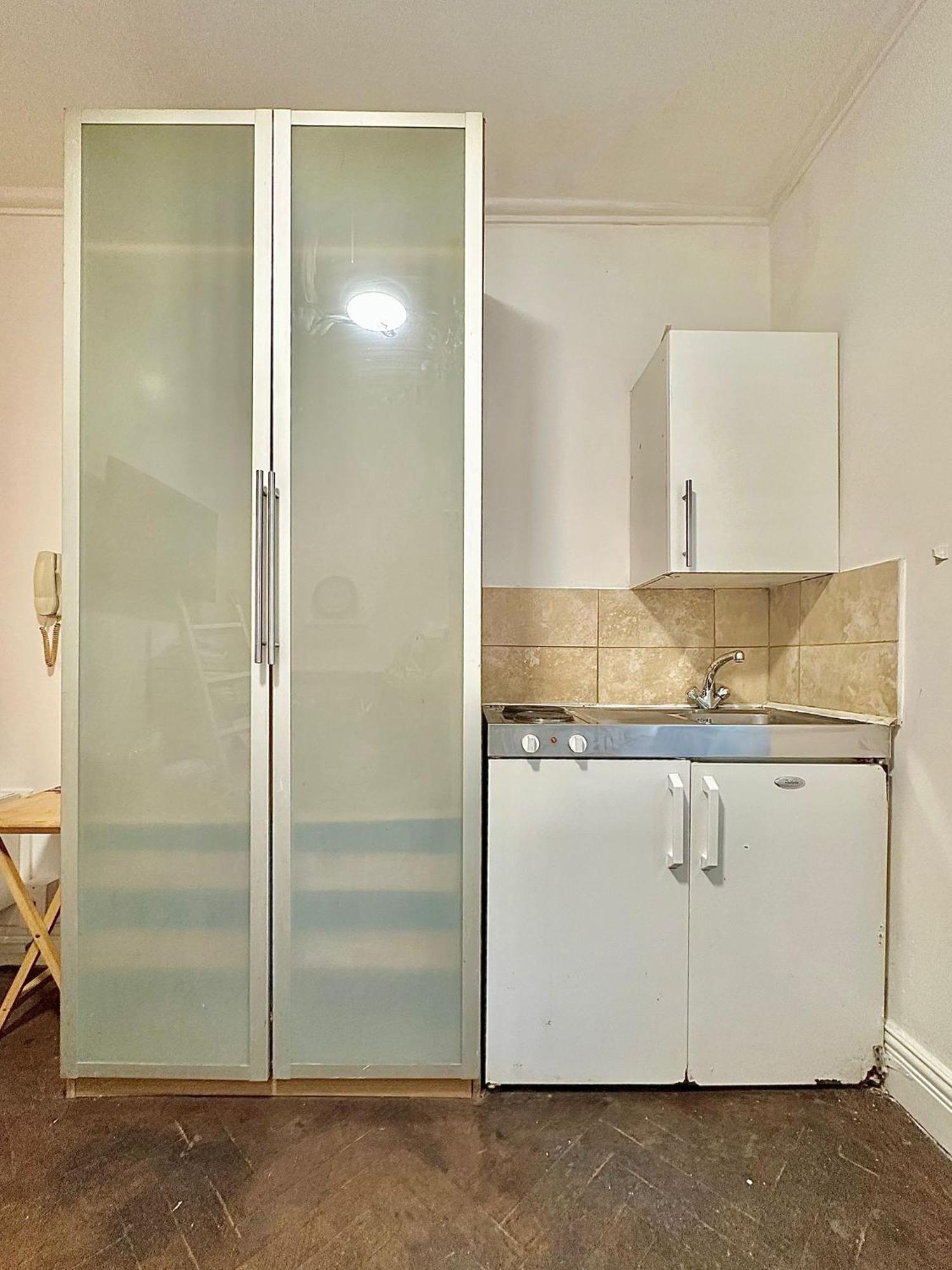 Golders 2 Apartment London